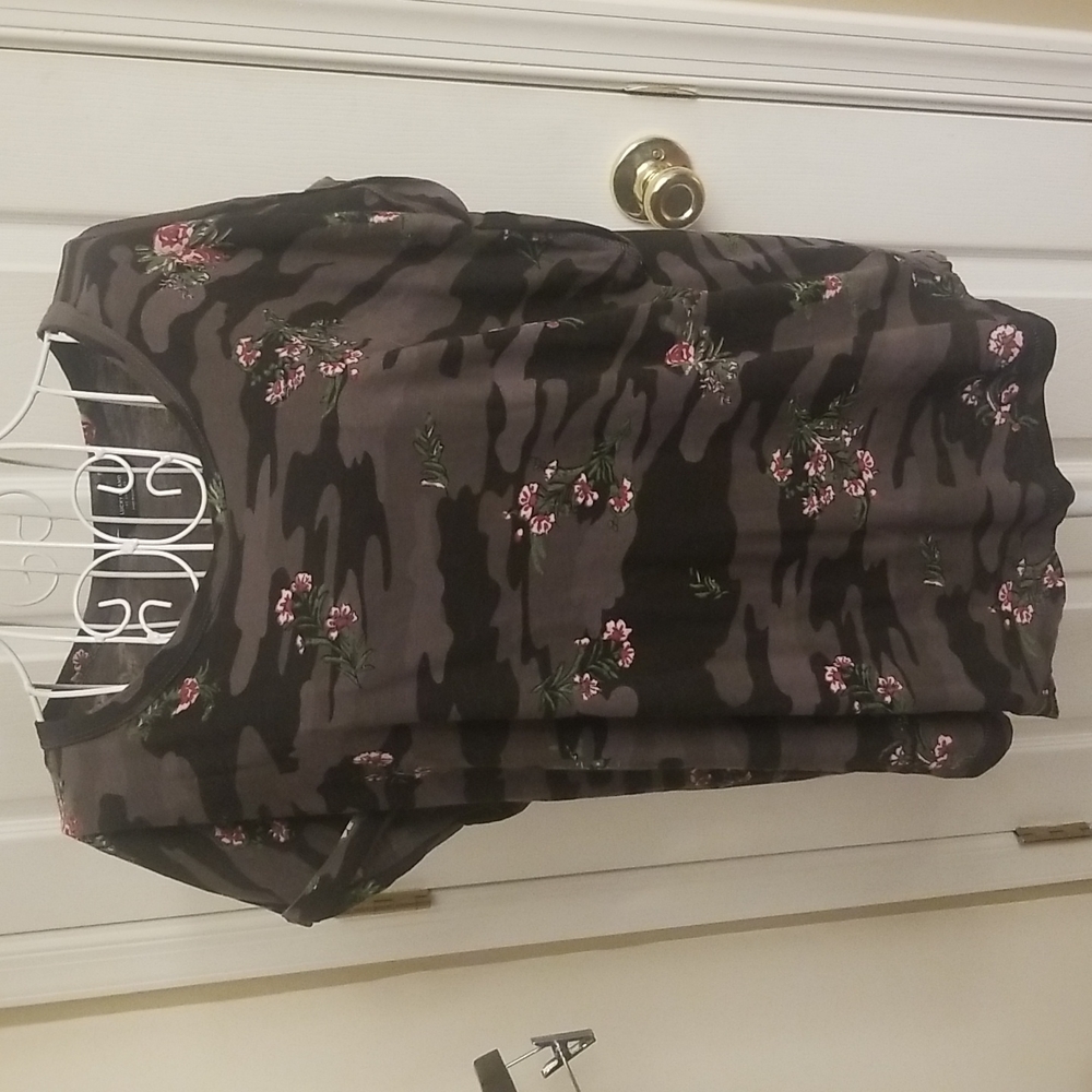 Lucky Brand camo and floral top